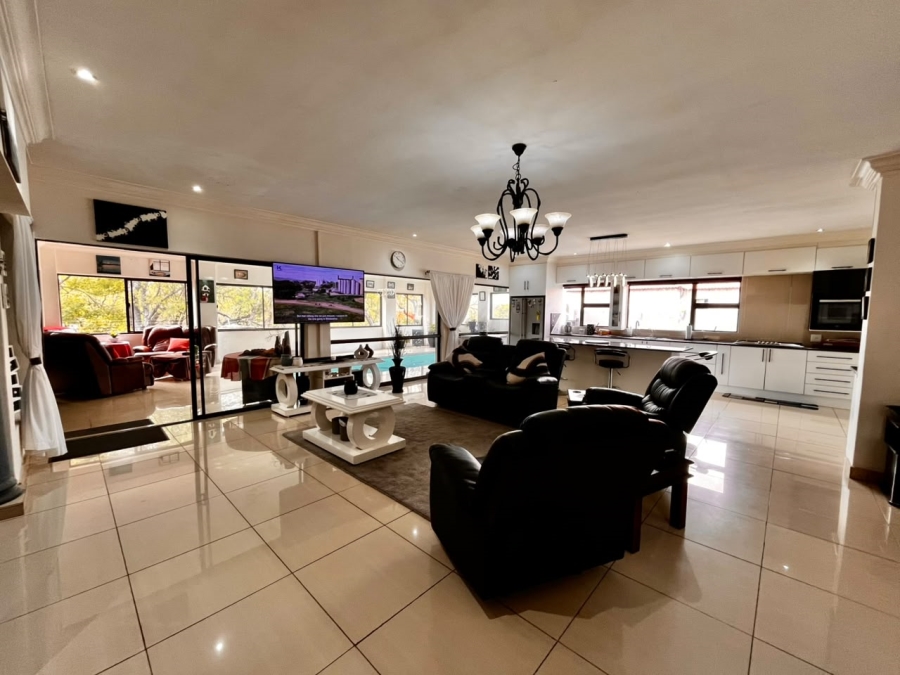 4 Bedroom Property for Sale in Buffelsfontein A H North West